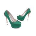 2016 Latest Design Women Pumps with Charm (HS07-33)